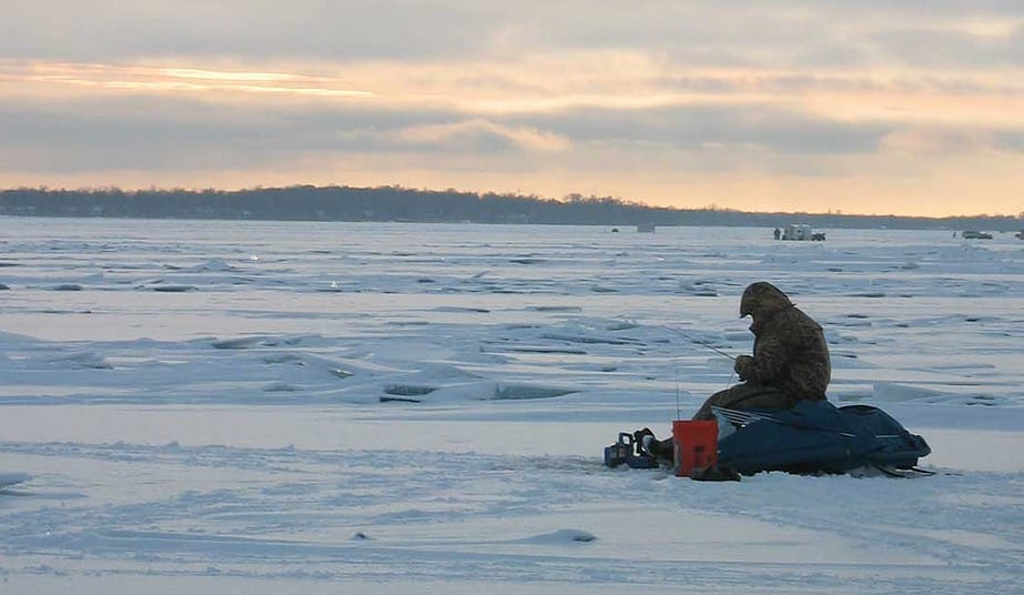 Ice Fishing 